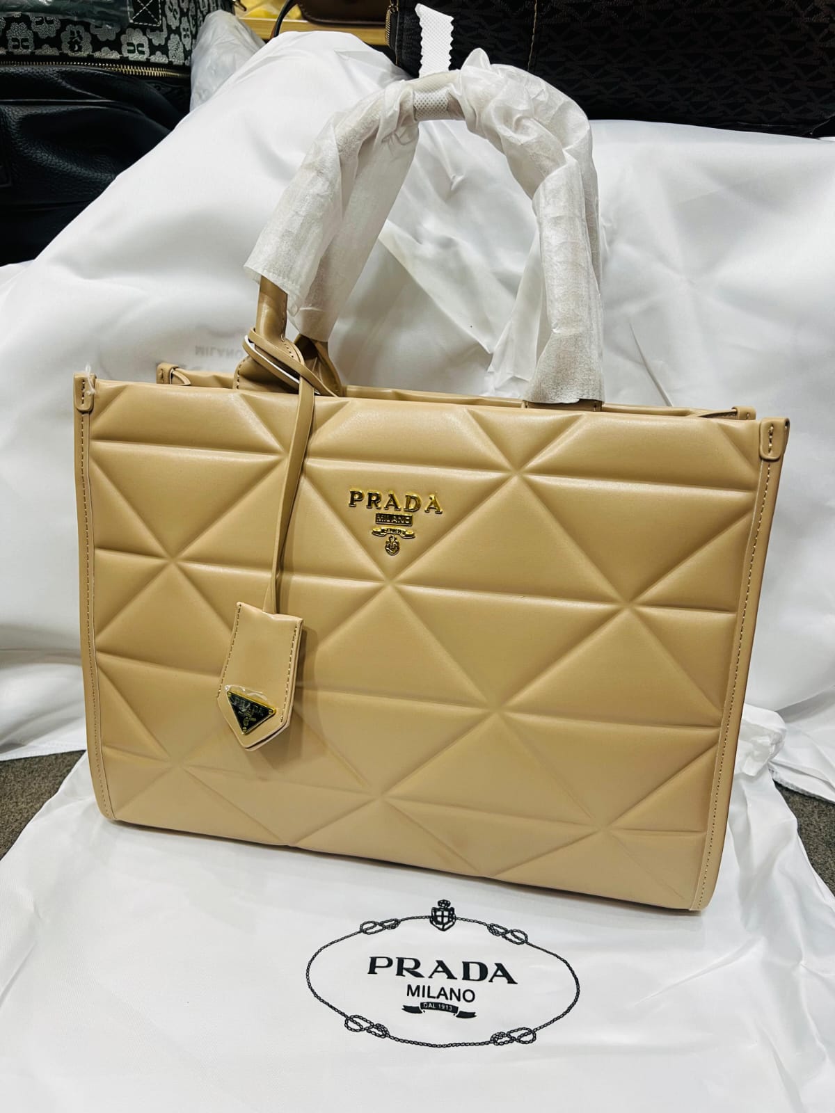 Parada Tote bag