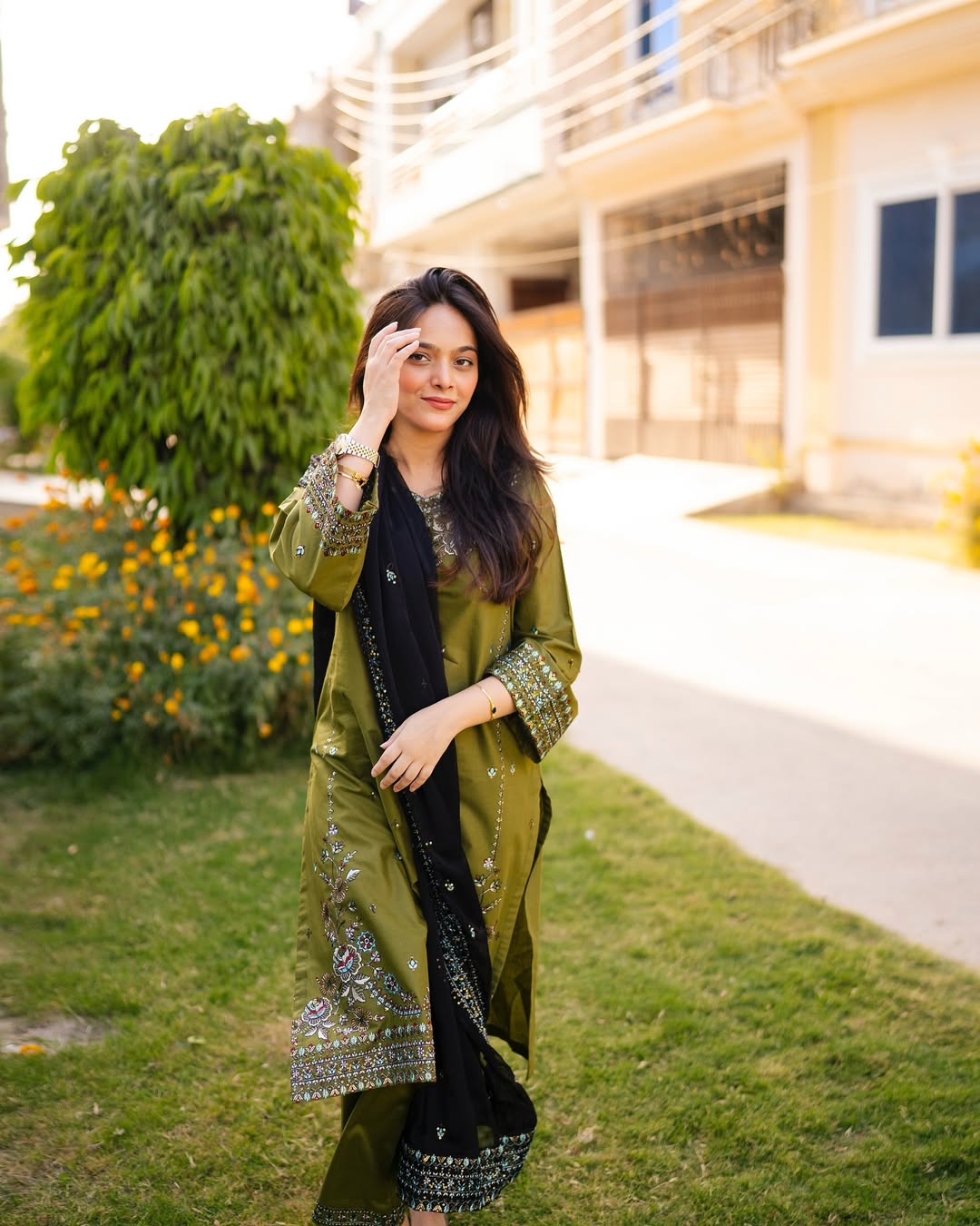 Ezza EMBROIDERY 3PC suite