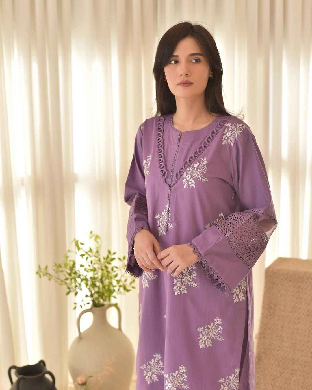 HORIYA Purple LAWN EMB 3pc