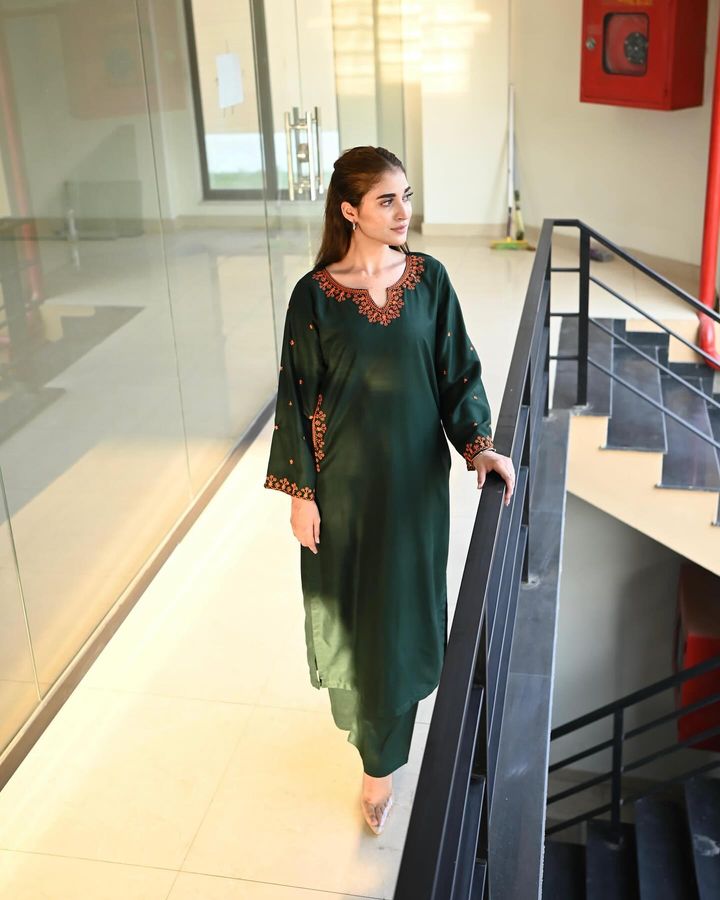 Grace embroidery 2PC