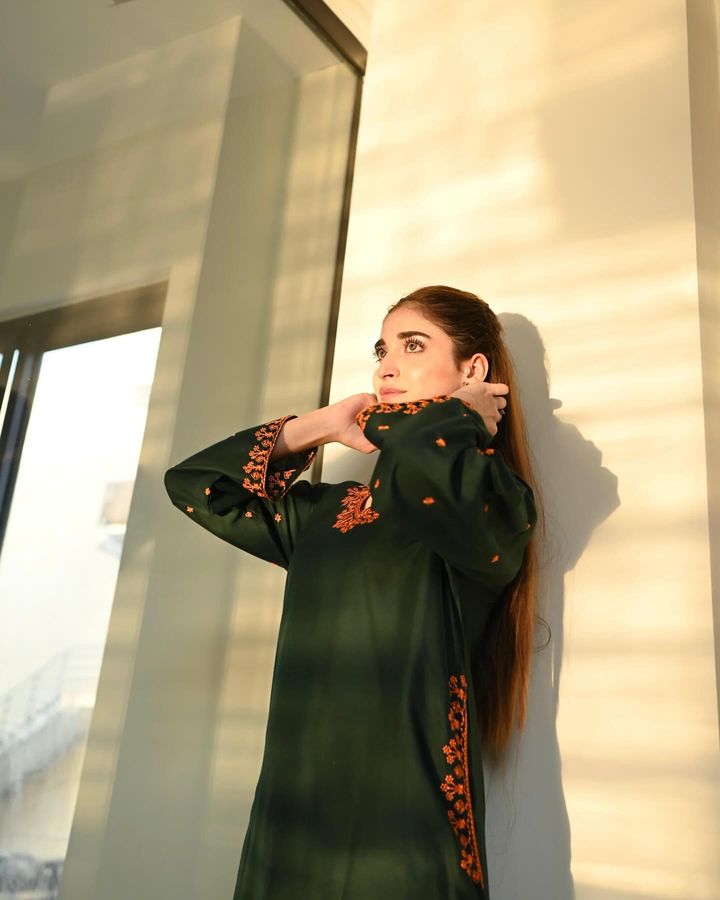Grace embroidery 2PC