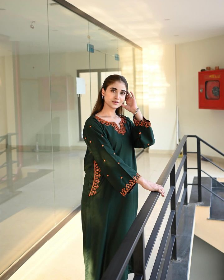Grace embroidery 2PC