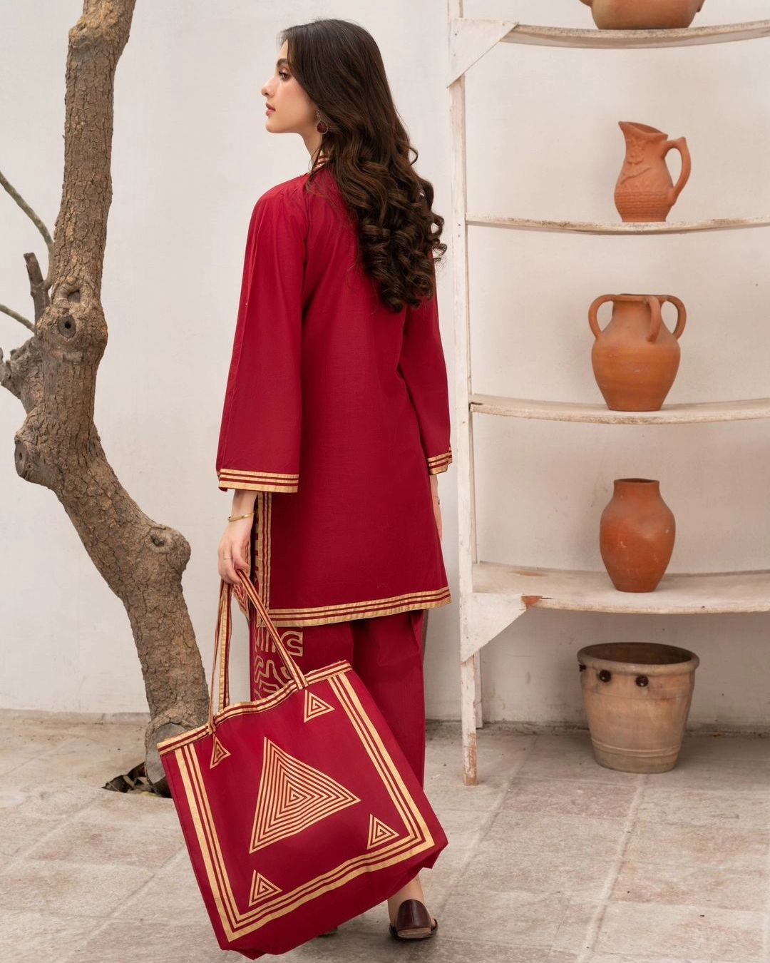 Pyramid Printed  2pcs with hand Bag