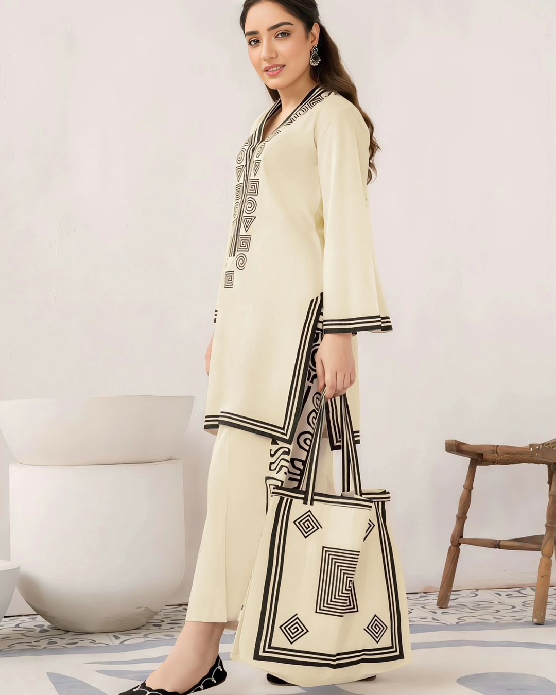 Pyramid Printed  2pcs with hand Bag